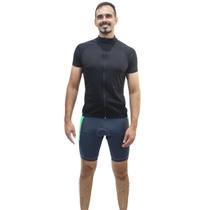 Bermuda com forro para ciclismo DA Modas com friso e bolso lateral e proteção UV