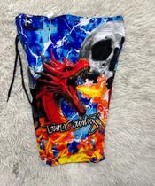 Bermuda desenho com caveira e Dragao tamanho 42 de 95%Poliester 5%Elastano