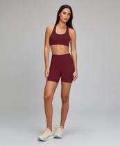 Bermuda Essentials Alto Giro Feminina Vermelho Marsala