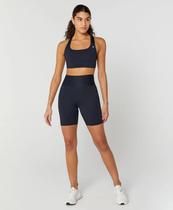 Bermuda Eterna Com Bolso Preto