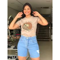Bermuda Feminina Barra Fio Com Destroyed Jeans Claro Bermuda Feminina Barra Fio Com Destroyed Jeans Claro