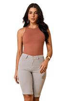Bermuda Feminina Ciclista com Bolso Cinza em Algodão Assédio Jeans