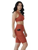 Bermuda Fitness Feminina Com Bolsos Laterais Para Celular Cor:VinhoTamanho:GG