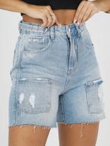 Bermuda Jeans cintura alta barra fio Feminino Shorts Jeans Feminino azul claro Bermuda Jeans cintura alta barra fio Feminino Shorts Jeans Feminino azul claro