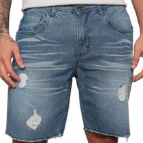 Bermuda Jeans Masculina Delavê Clara Puídos Barra Desfiada Bermuda Jeans Masculina Delavê Clara Puídos Barra Desfiada