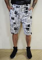 Bermuda Manchete Estilo Jornal em Preto e Branco - Confortável e Prática