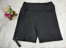 Bermuda meia coxa Bermuda meia coxa