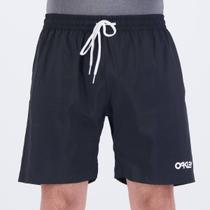 Bermuda Oakley Essential Trunk Preta