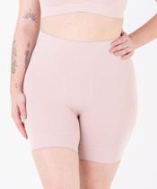 Bermuda Redutora Plus Size que modela o bumbum