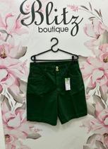 Bermuda sarjastrech bolso costas. TAMANHO:48. COR: Verde militar Bermuda sarjastrech bolso costas. TAMANHO:48. COR: Verde militar