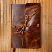Bíblia com capa em couro texas brown com laço