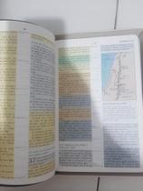Bíblia de estudo em cores, editora bom pastor
