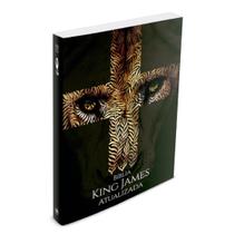 Bíblia King James Atualizada Slim Capa Brochura Feminina Leão Cruz com 864 pags formato 16x23 - BOOK7