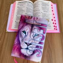 Biblia Leão Jesus Pink ARC Sbb - Capa dura acolchoada com índice - central