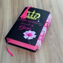 Bíblia MÃE rainha presente de Deus PRETA com abas adesivas já coladas + marca página glitter rosa - CPP