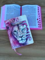 Bíblia pequena Glitter 100% Leão JESUS Pink com ÍNDICE - CPP