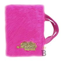 Bíblia Pequena Luxo Com Alça Pelucia Capa Pink