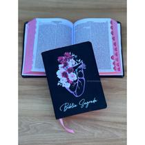 Bíblia pequena preta coração floral com harpa Arc