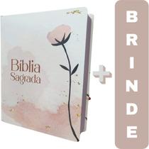 Bíblia Sagrada Feminina Com Harpa Avivada Letras E Tamanho Jumbo Texto E Mapas Coloridos Capa Flores Rosa