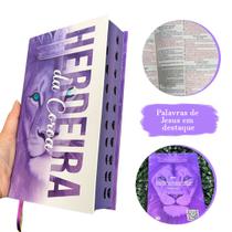 Bíblia Sagrada Feminina Leão Herdeira da Coroa Roxa LETRAS MÉDIAS Folha ECOLÓGICA Com Harpa e Índice