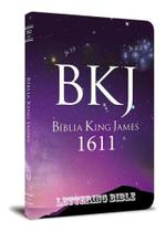 Bíblia Sagrada King James 1611 Lettering Bible Capa Jovem Universo - Editora BVBooks