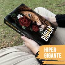 Bíblia Sagrada Leão Com Rosas Vermelhas Capa Dura Com Harpa Letra Hiper Gigante Com Índice