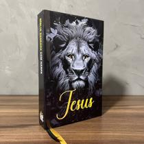 Bíblia Sagrada Leão Jesus BLACK ComHarpa e Índice LETRAS MÉDIAS, Folha ECOLÓGICA - HERDEIRO DA COROA