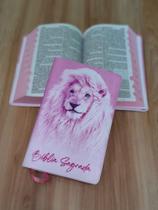 Bíblia Sagrada Leão Rosa bebe + ARC + Letras Hipergigante com Harpa + Índice