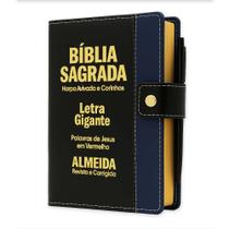Bíblia Sagrada Letra Gigante - Preto C/ Azul - Botão e Caneta Revista e Corrigida - Com Harpa - REI DAS BIBLIAS