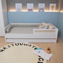 Bicama Babá Com Encosto e Detalhes em Telinha Rattan Tamanho Solteiro Coleção Divertidamente Bicama Babá Com Encosto e Detalhes em Telinha Rattan Tamanho Solteiro Coleção Divertidamente
