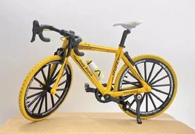 Bike Speed Miniatura Bicicleta Em Metal Escala 1:10- Replica Cor Amarelo