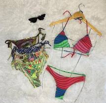 Biquini colorido Biquini colorido