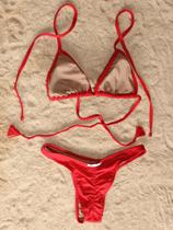 Biquini Conjunto Asa Delta Levanta BumBum e Top Cortininha Com detalhe de metal entre seios e Ponteiras nos Roletes Biquini Conjunto Asa Delta Levanta BumBum e Top Cortininha Com detalhe de metal entre seios e Ponteiras nos Roletes