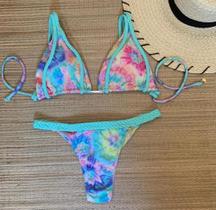 Biquini feminino conjunto cortininha com tranças estampa tyedie calcinha fio duplo peça unica