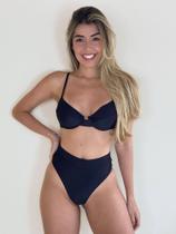 Biquíni Hot Pant e Meia Taça Com Aro e Bojo Canelado Preto