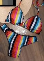 Biquíni listrado na cor arco-íris