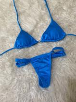 Biquíni modelo fita Biquíni modelo fita