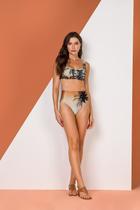 Biquini Top camisetinha e Hot pant bordada dupla face Conjunto Biquini Top camisetinha e Hot pant bordada dupla face Conjunto