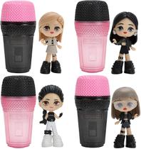 Blackpink Micro Pop Stars, Mystery Surprise Figures 4 Pack - 3" Kpop Idol Dolls - Features Lisa, Jennie, Jisoo, e Rosé - 1 de 3 estilos escolhidos aleatoriamente - Roupas e Acessórios Intercambiáveis