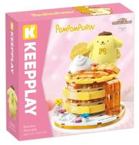 Bloco de Montar Keepplay Panqueca de Banana Pompompurin Hello Kitty e Amigos