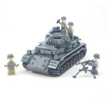 Blocos de construção configuram o tanque Panzer IV alemão do General Jim Blocos de construção configuram o tanque Panzer IV alemão do General Jim