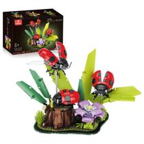 Blocos De Montar Coleção Insetos Joaninha 741 Peças - Castela Blocos De Montar Coleção Insetos Joaninha 741 Peças - Castela