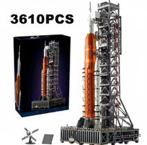 Blocos de montar foguete artemis com 3.610 peças modelo 10341 da marca mega