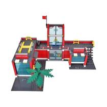 Blocos De Montar HUIQIBAO: Caminhão De Bombeiros E Estação De Bombeiros Da Cidade (774 Peças) -