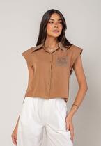 Blusa Alfaiataria Com Gola Em Renda E Bolso Decorado Marrom Salvatore Blusa Alfaiataria Com Gola Em Renda E Bolso Decorado Marrom Salvatore