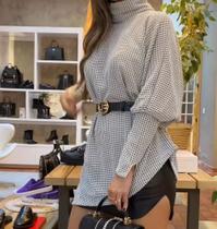 Blusa ampla alongada