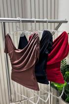 Blusa Assimétrica de Malha