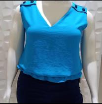 Blusa azul 70% algodão 30% poliéster tamanho M Blusa azul 70% algodão 30% poliéster tamanho M