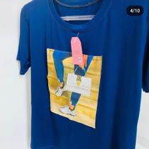 Blusa azul estampada