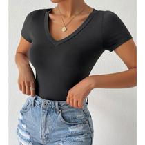 Blusa básica baby look manga curta gola v casual moda feminina